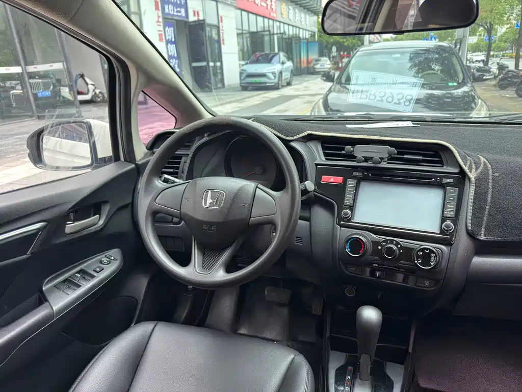 Honda Fit 2015 — фото 16