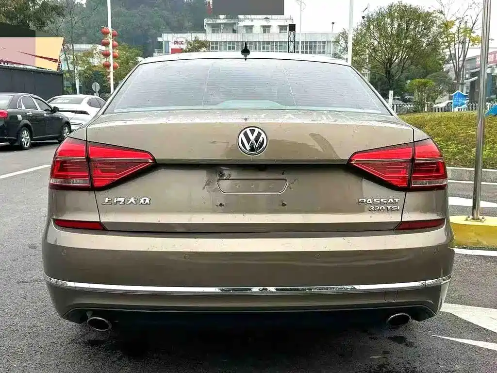 Volkswagen Passat 2017 — фото 8