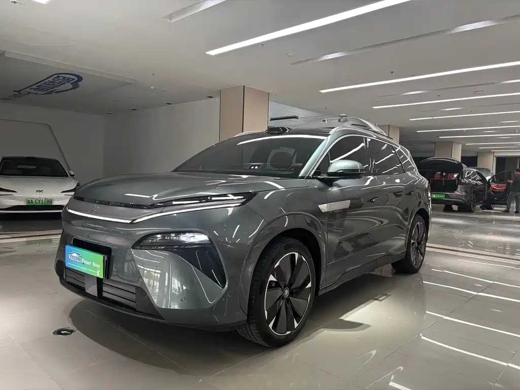 BYD Tang L 2025 — фото 1
