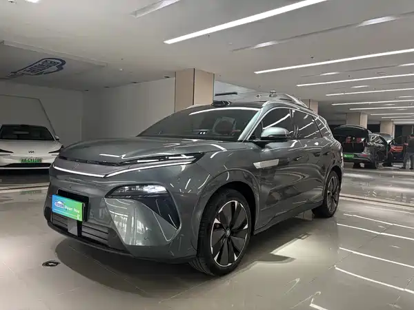 BYD Tang L 2025