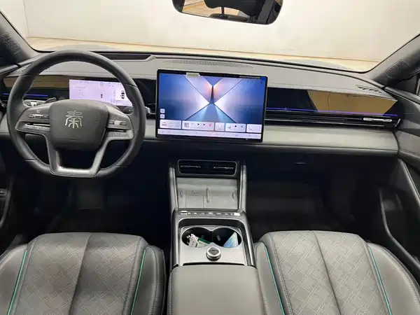 BYD Qin L 2025