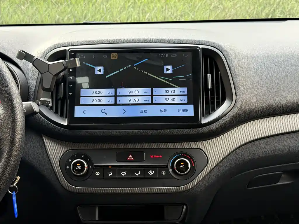 Kia KX3 2016 — фото 9