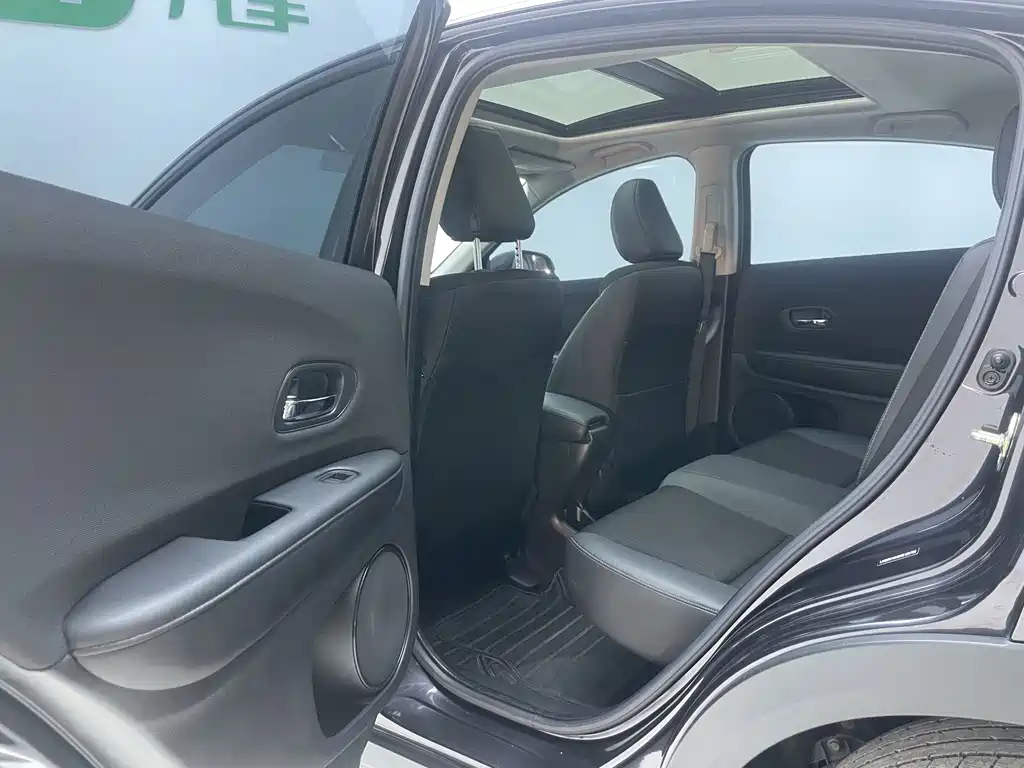 Honda Vezel 2022 — фото 25
