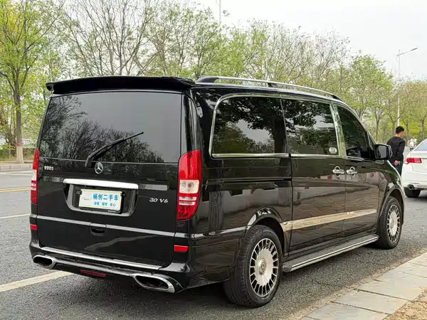 Mercedes-Benz Viano 2013