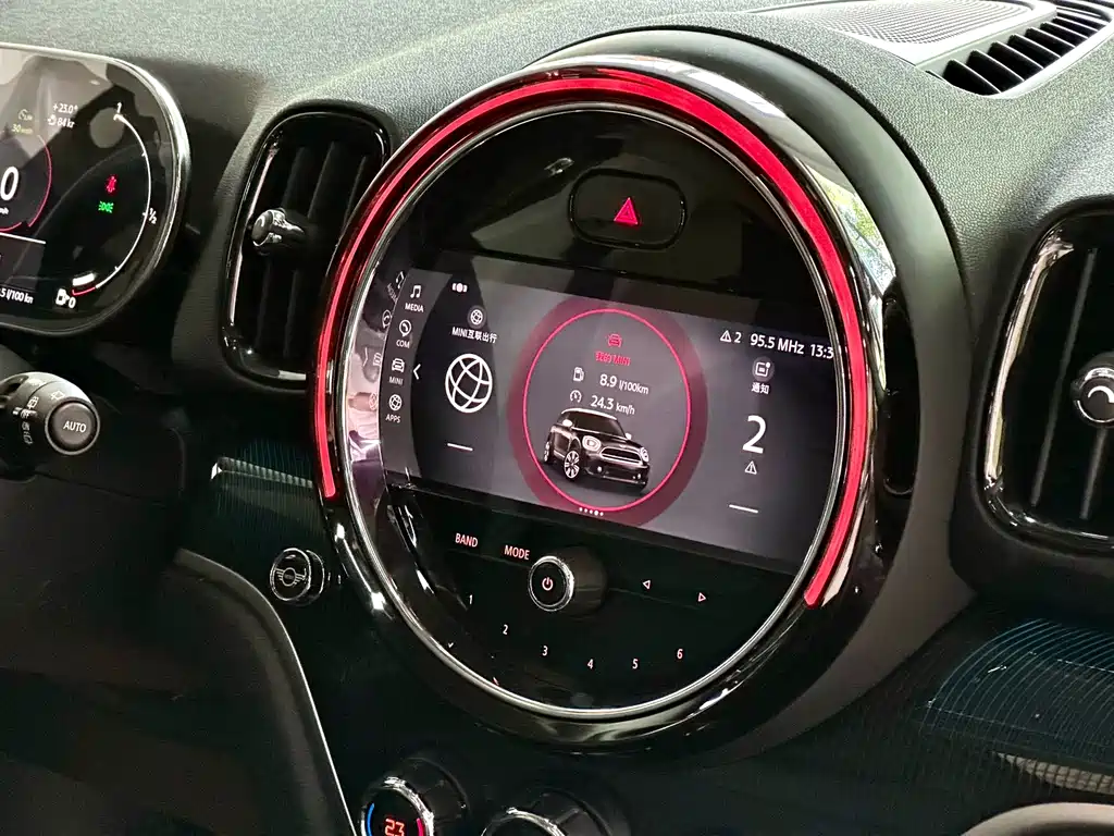 MINI Countryman 2021 — фото 19