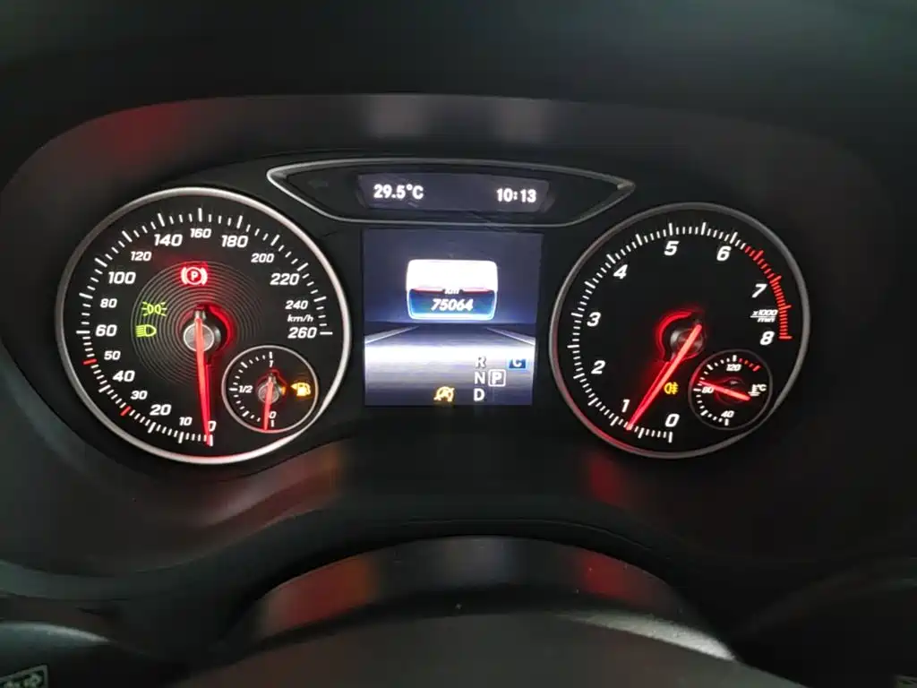 Mercedes-Benz B-Class 2018 — фото 12