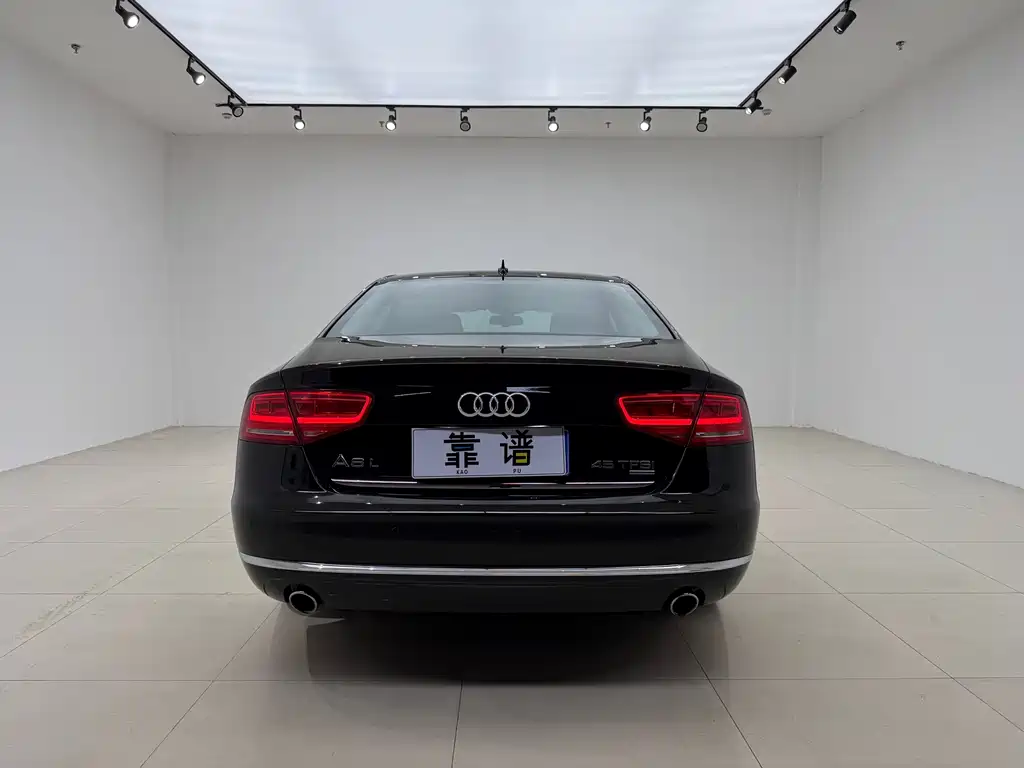 Audi A8 2014 — фото 4