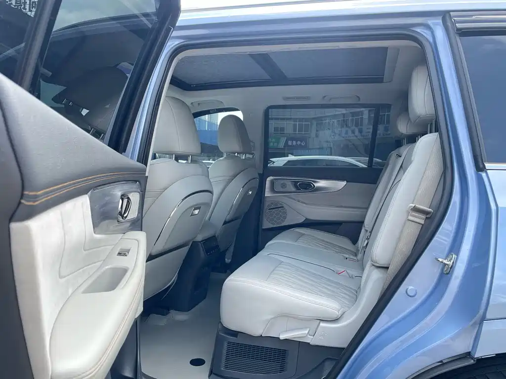 GAC Motor Trumpchi GS8 2022 — фото 12
