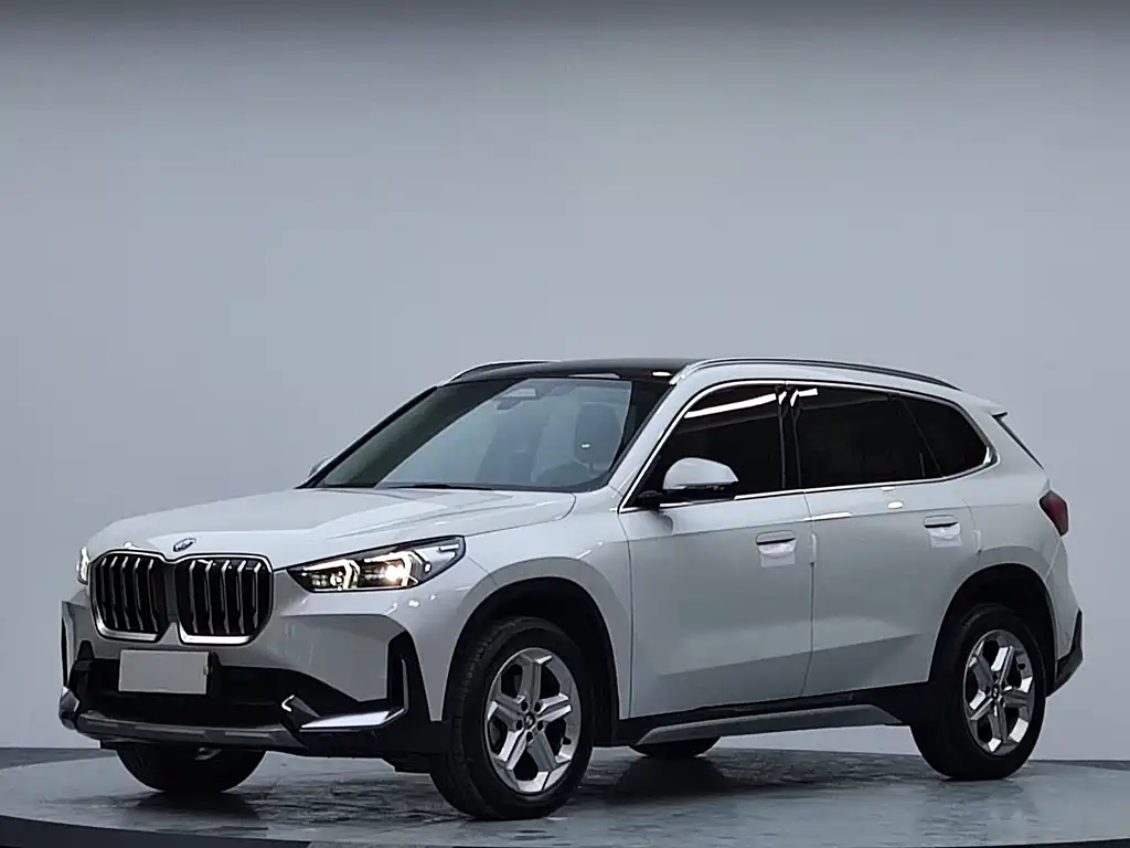 BMW X1 2024 — фото 1