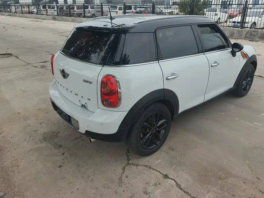 MINI Countryman 2015