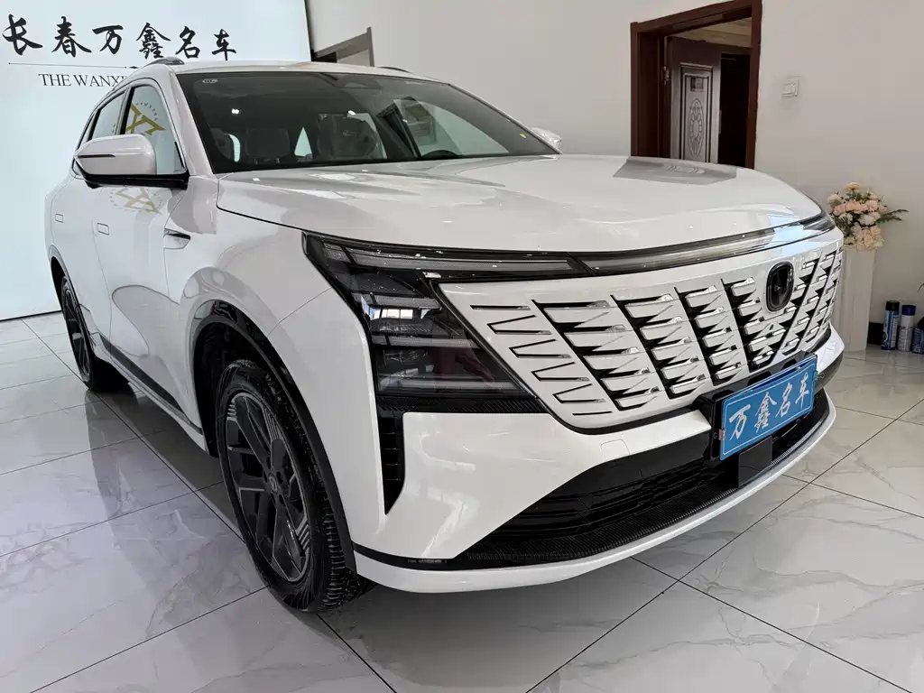 Changan CS75 PLUS 2026 — фото 3