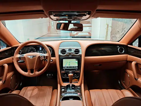 Bentley Flying Spur 2016