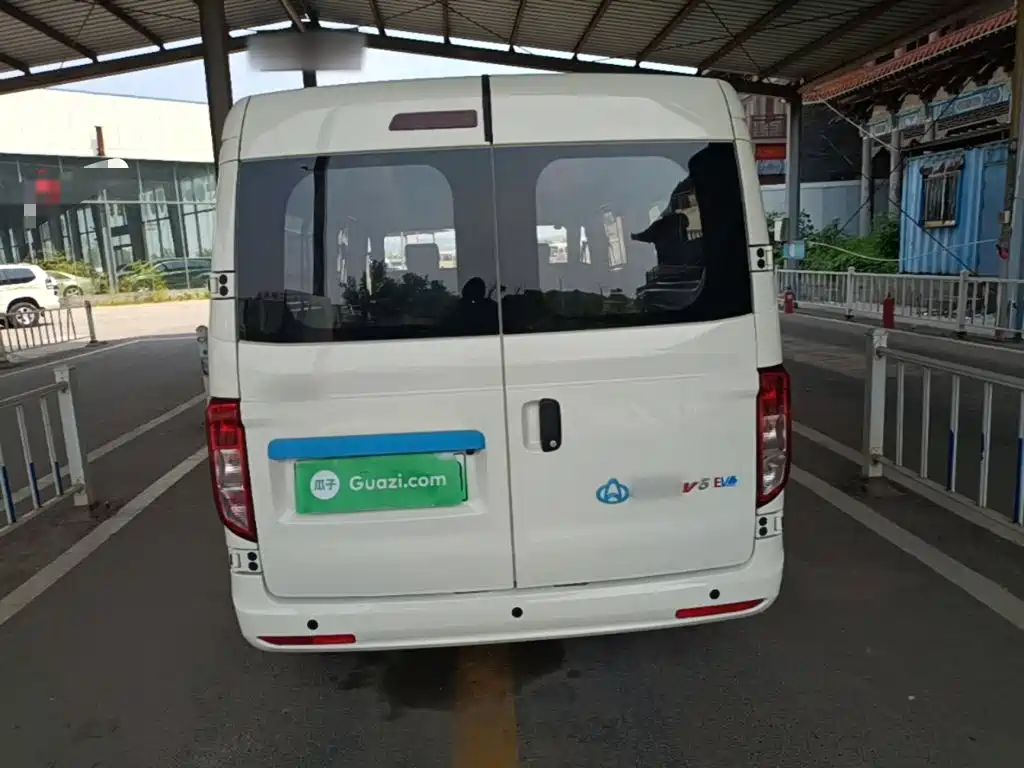 Changan Crossstar V5 EV 2025 — фото 4