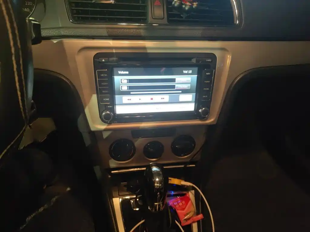 Volkswagen Lavida 2015