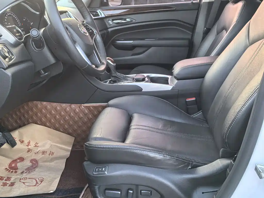 Cadillac SRX 2016 — фото 6