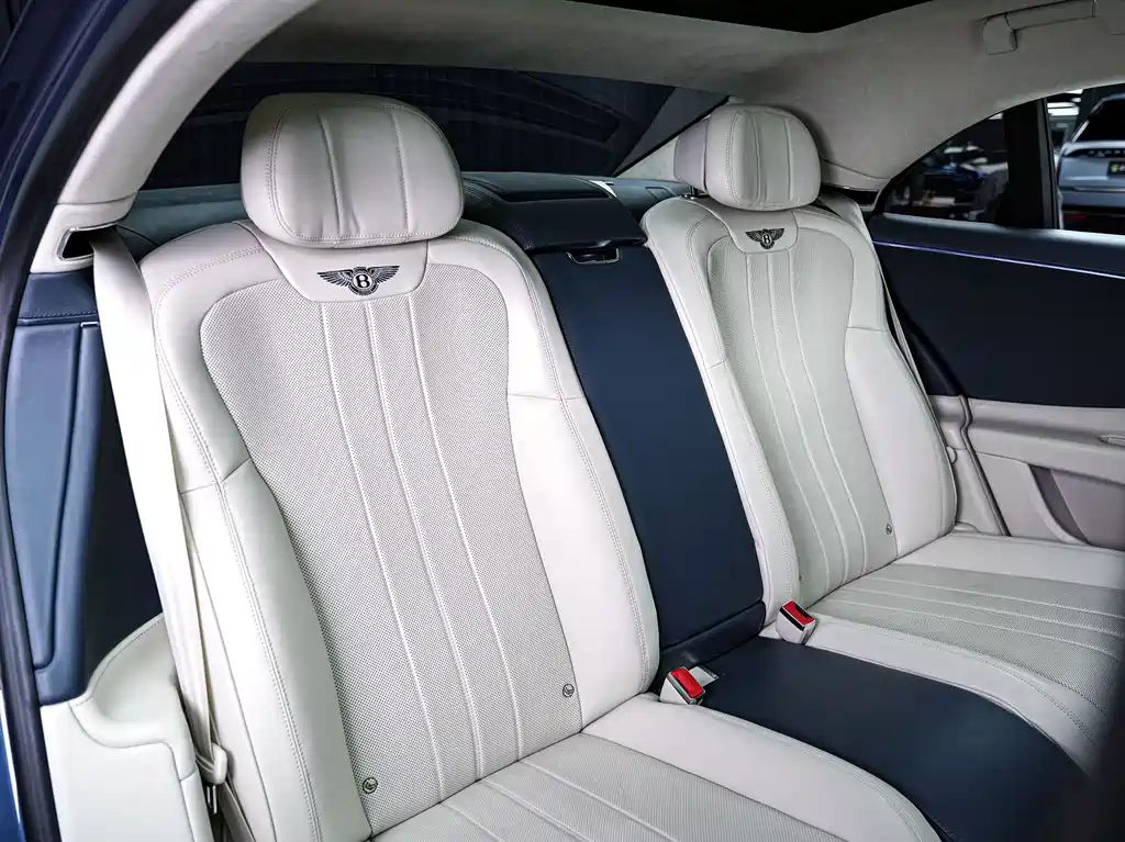 Bentley Flying Spur 2021 — фото 25