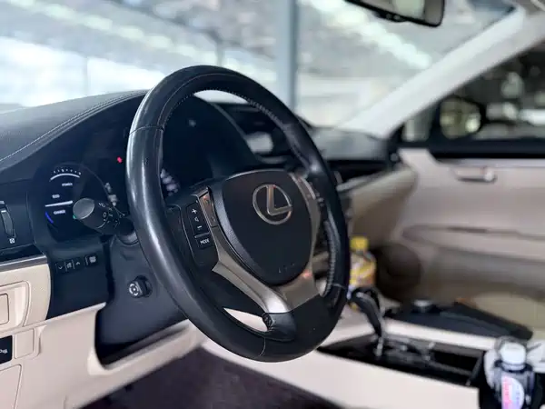 Lexus ES 2014