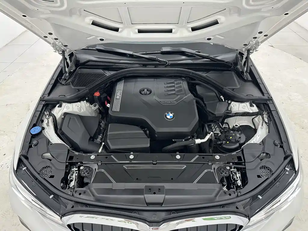 BMW 3 Series 2022 — фото 17