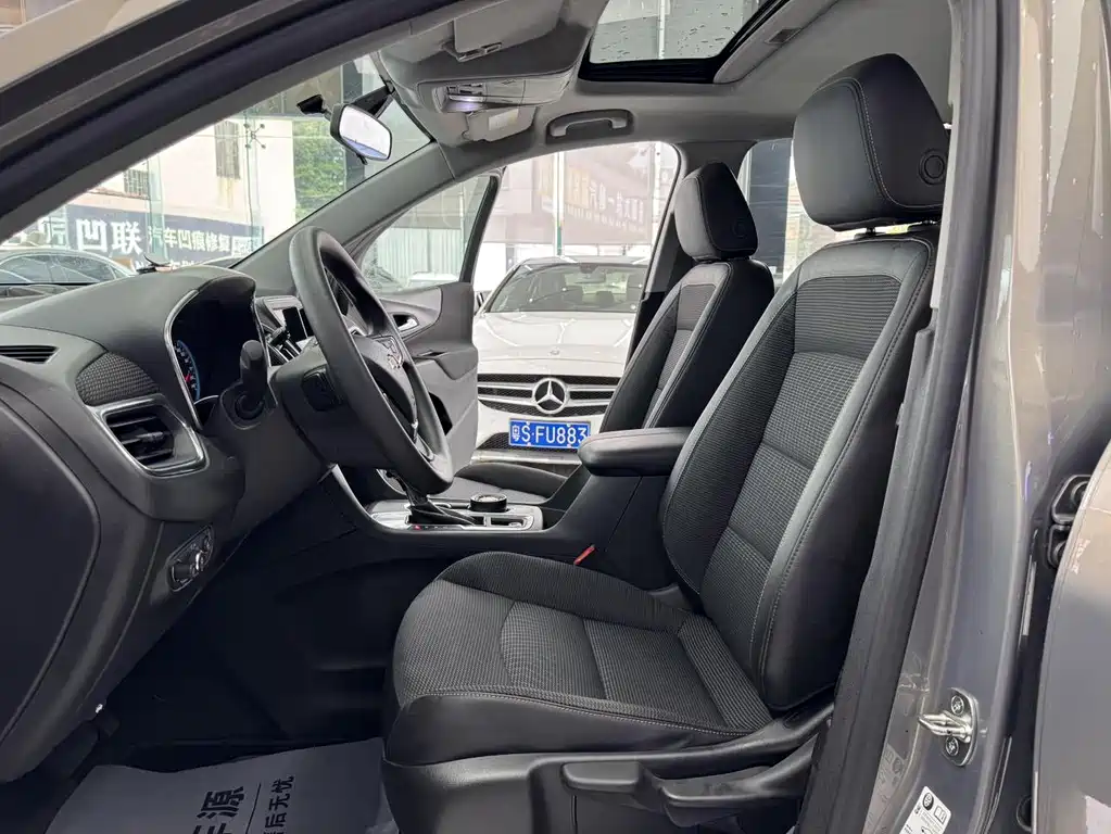Chevrolet Equinox 2017 — фото 11