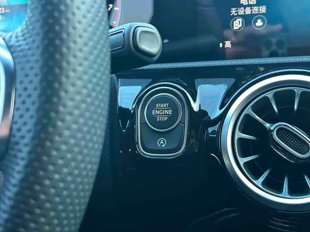 Mercedes-Benz A-Class 2022 — фото 16