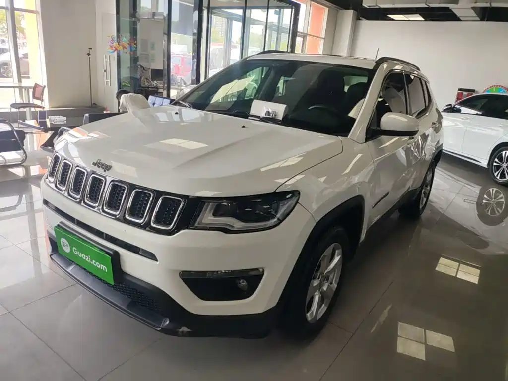Jeep Compass 2019 — фото 2