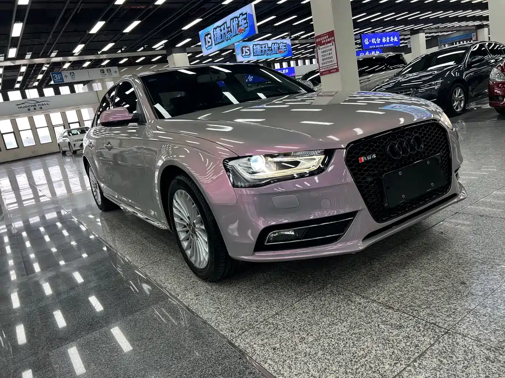 Audi A4L 2016