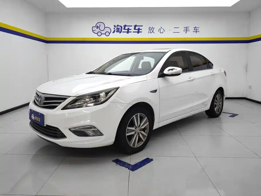 Changan Eado 2017 — фото 1