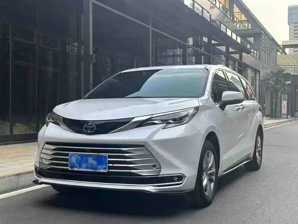 Toyota Sienna 2021