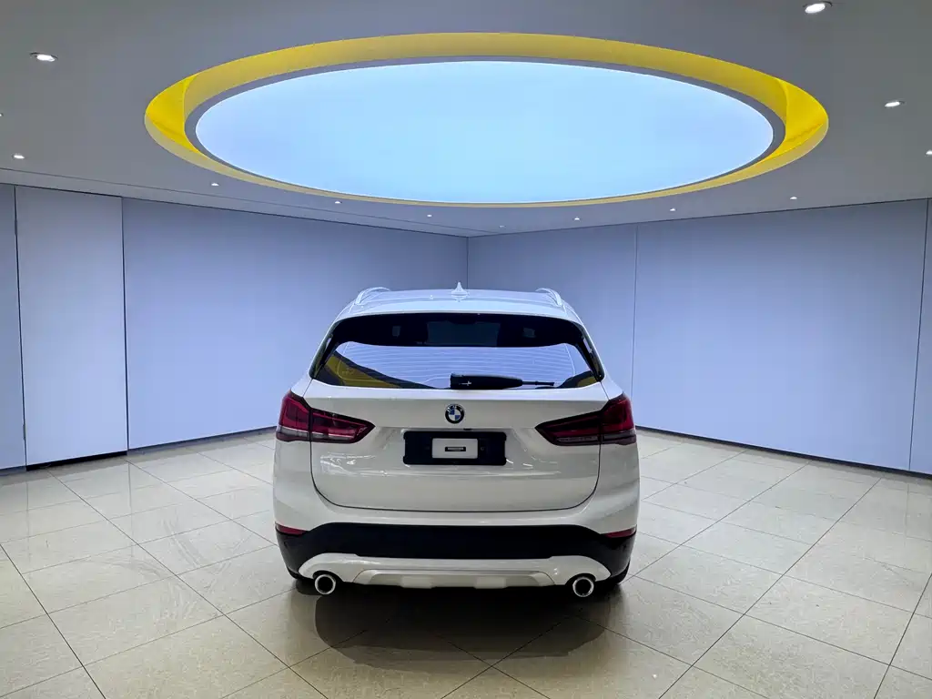 BMW X1 2022 — фото 5