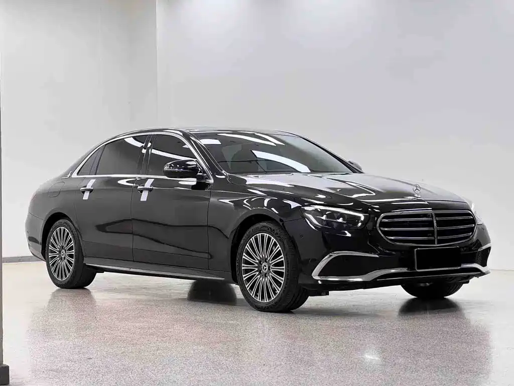 Mercedes-Benz E-Class 2023 — фото 3