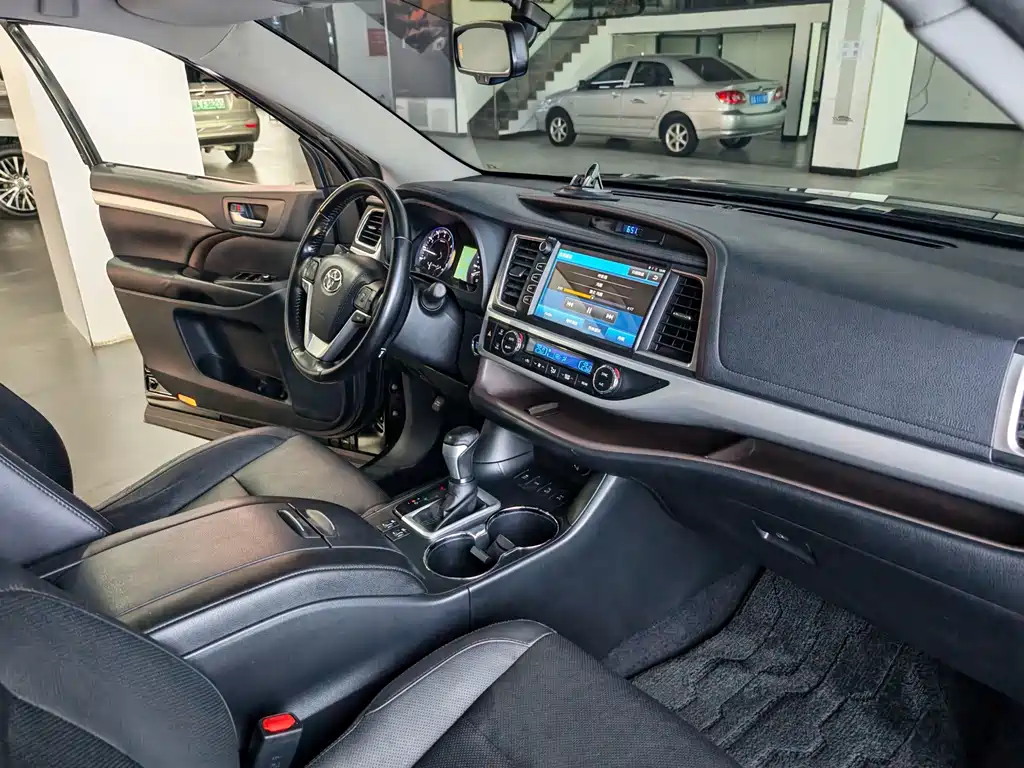 Toyota Highlander 2016 — фото 14