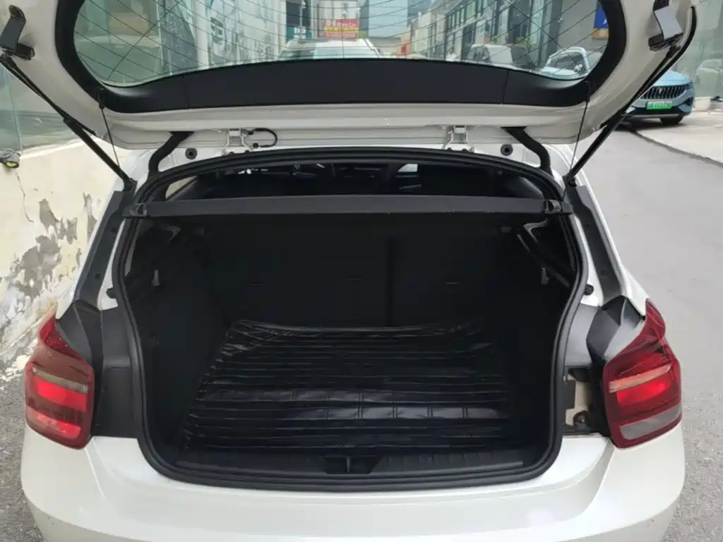 BMW 1 Series 2015 — фото 19