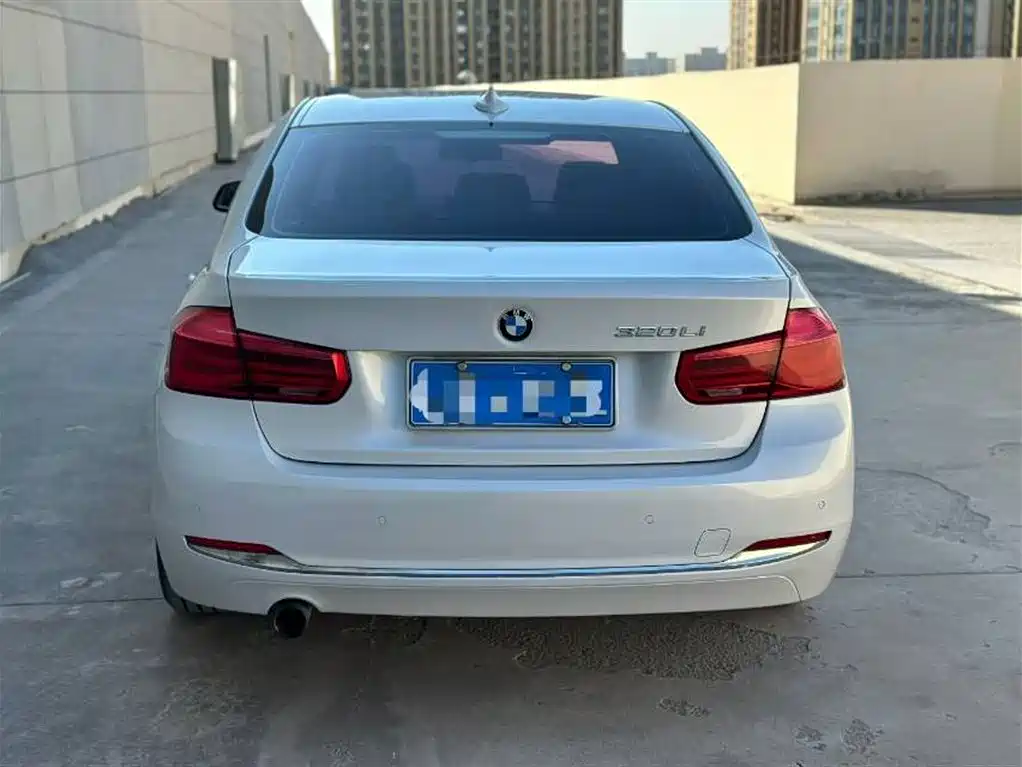 BMW 3 Series 2016 — фото 8
