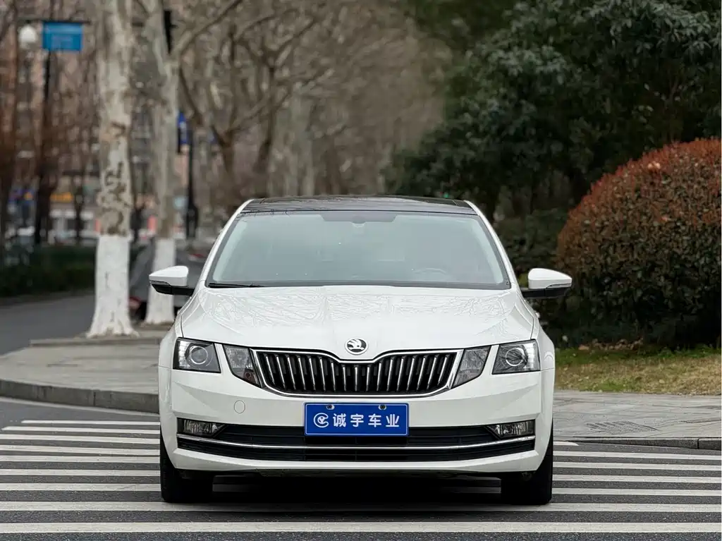 Skoda Octavia 2018 — фото 2