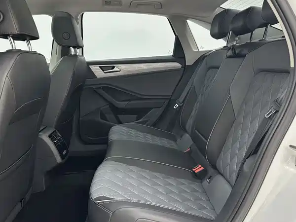 Volkswagen Sagitar 2022