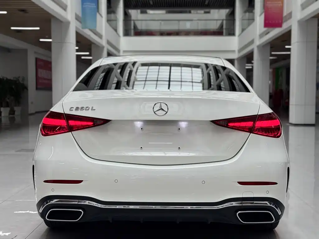 Mercedes-Benz C-Class 2023 — фото 6