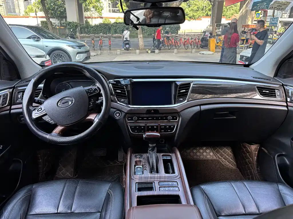 GAC Motor Trumpchi GS8 2017 — фото 6