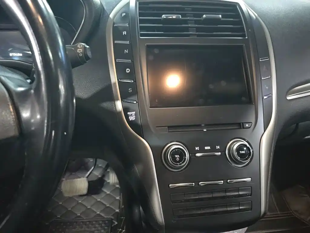 Lincoln MKC 2015 — фото 10