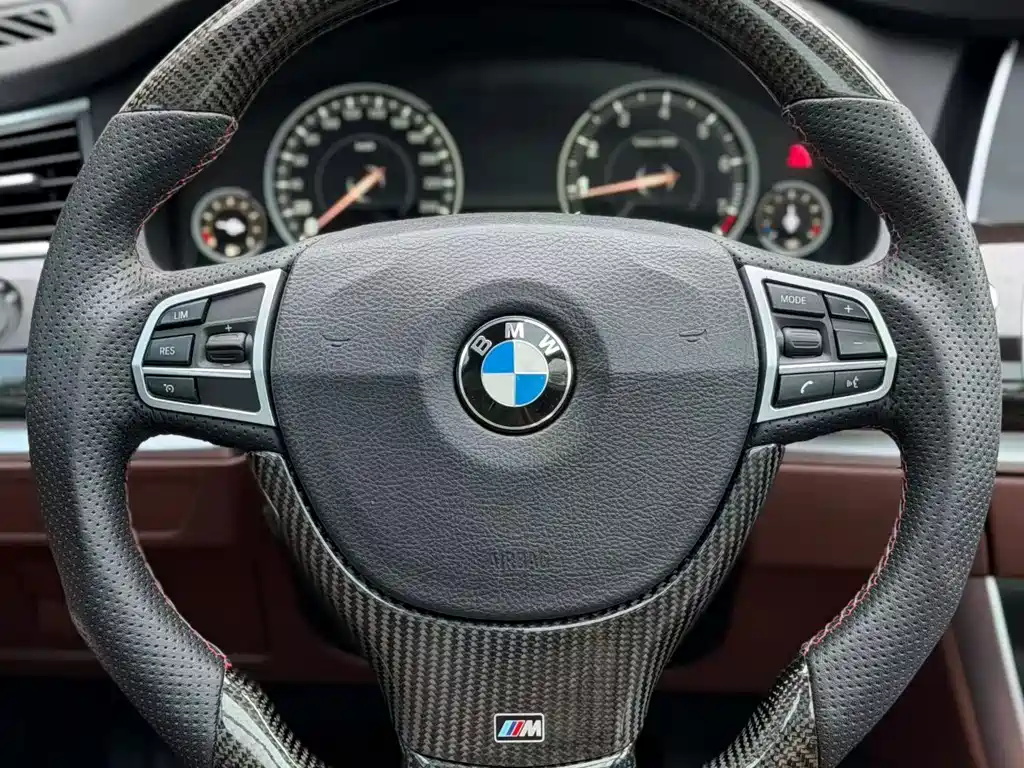 BMW 5 Series GT 2015 — фото 2