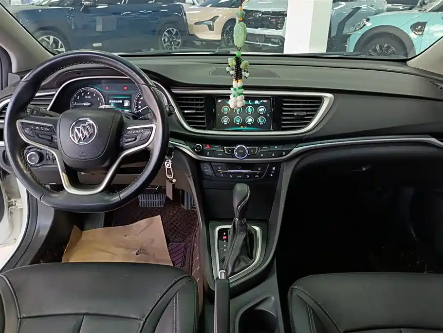 Buick Excelle 2019 — фото 12