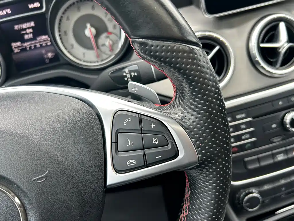 Mercedes-Benz CLA 2016 — фото 17