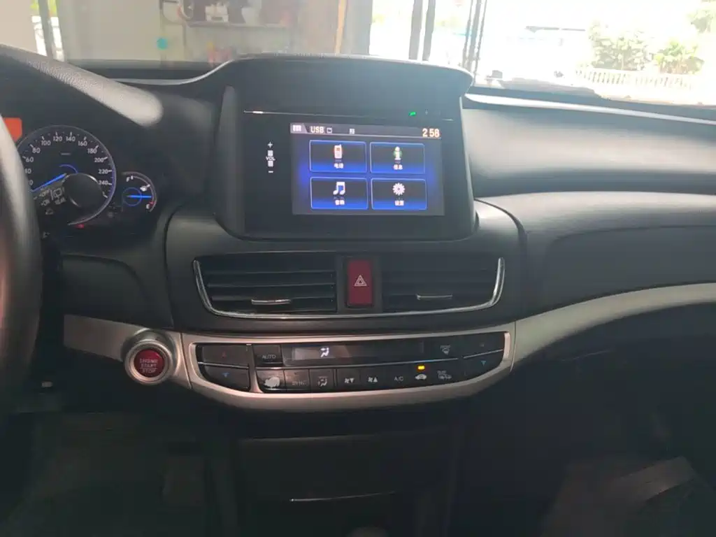 Honda Crosstour 2015 — фото 13