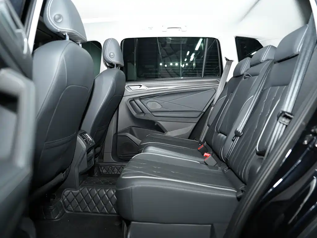Volkswagen Tiguan L 2025 — фото 18