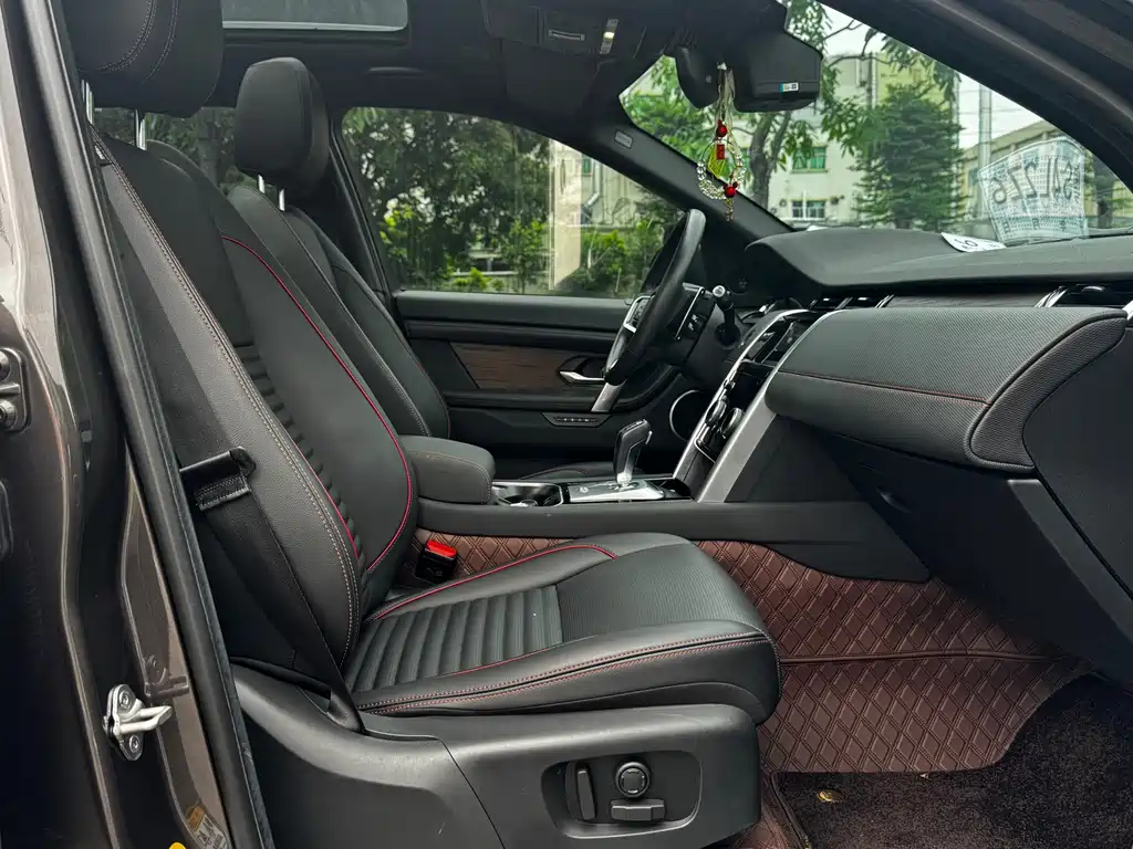 Land Rover Discovery Sport 2023 — фото 16