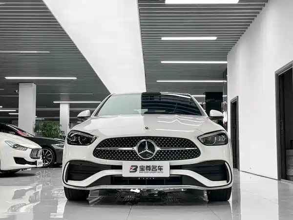 Mercedes-Benz C-Class 2024