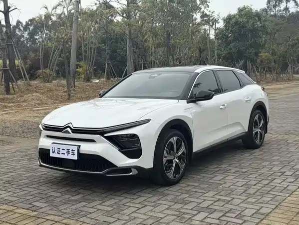 Citroën Versailles C5 X 2023