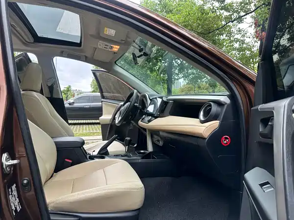 Toyota RAV4 2016