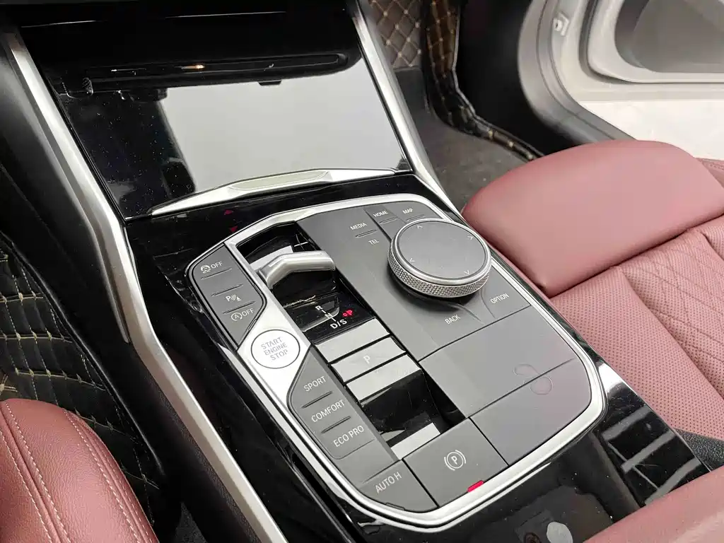 BMW 3 Series 2023 — фото 14
