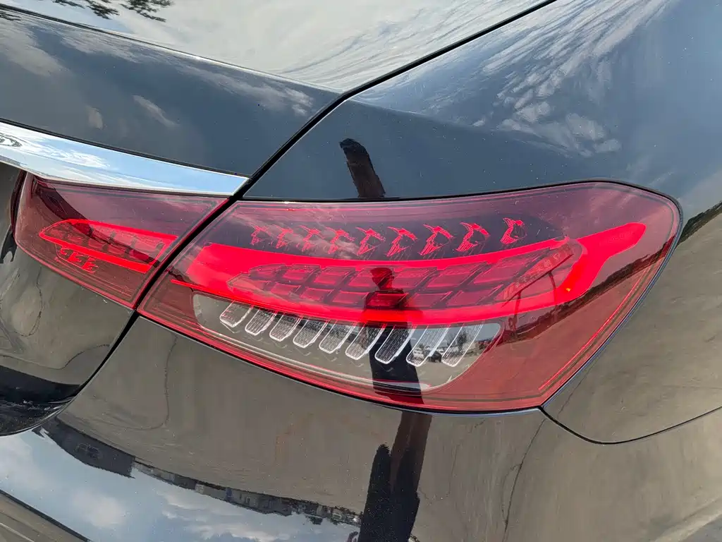 Mercedes-Benz E-Class 2023 — фото 22
