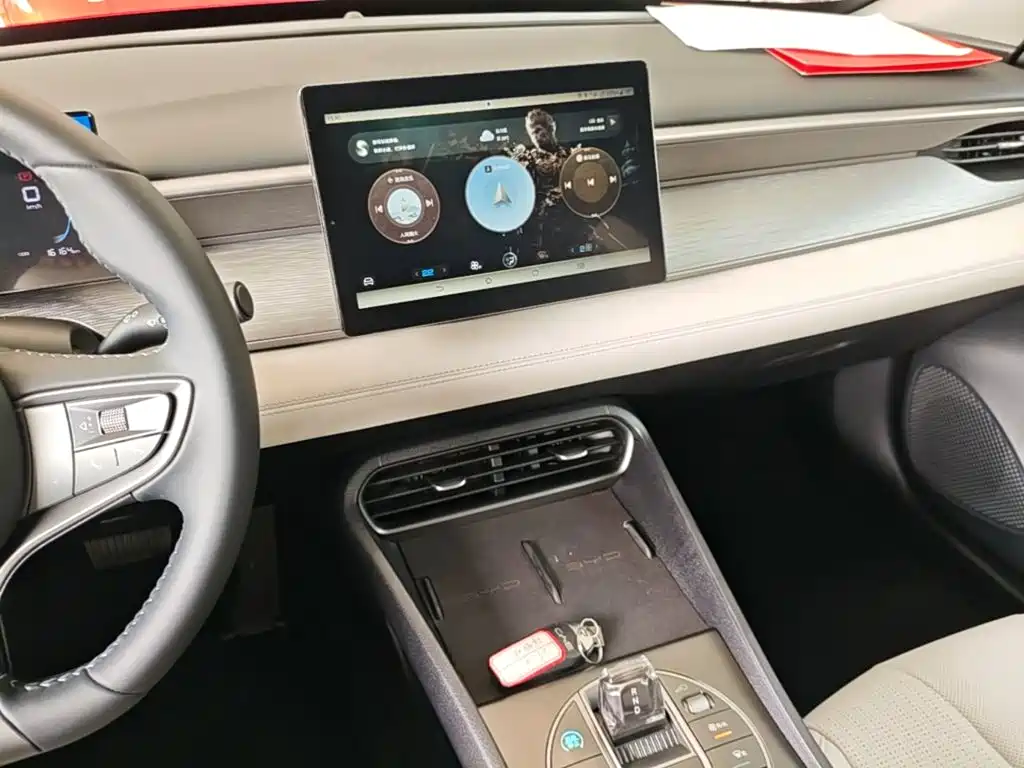 BYD Seal 05 DM-i 2025 — фото 13